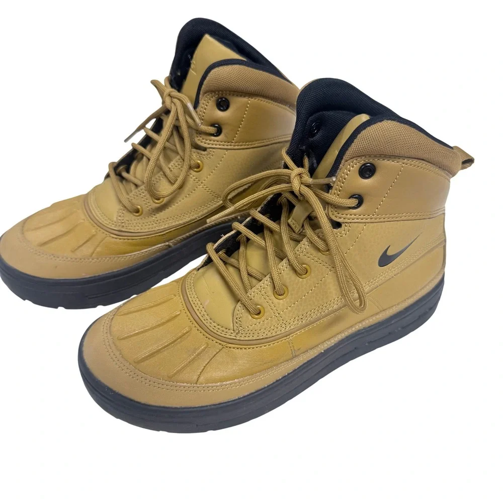 Nike ACG Woodside 2 High Kids Wheat Black Winter Duck Boots 524872-703 Size 5.5Y
